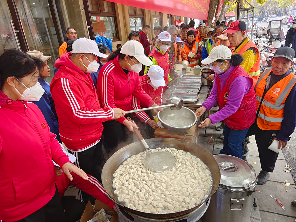 情暖重阳，爱满人间—河南浩多顺携雷锋帮帮团共谱敬老爱老新篇章